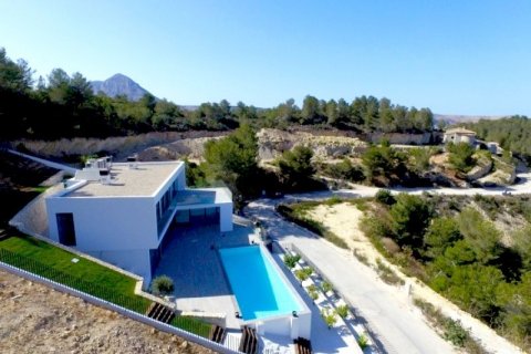 Villa for sale in Javea, Alicante, Spain 4 bedrooms, 523 sq.m. No. 45400 - photo 2