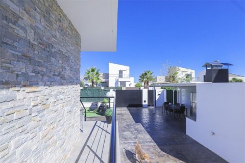 Villa for sale in Polop, Alicante, Spain 3 bedrooms, 180 sq.m. No. 41556 - photo 6