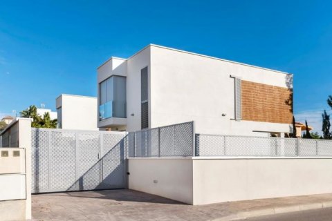Villa for sale in Alicante, Spain 3 bedrooms, 272 sq.m. No. 41906 - photo 3