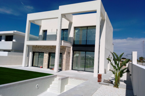 Villa for sale in Guardamar del Segura, Alicante, Spain 3 bedrooms, 207 sq.m. No. 43199 - photo 3