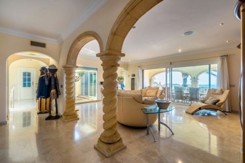 Villa for sale in Moraira, Alicante, Spain 5 bedrooms, 390 sq.m. No. 44253 - photo 7