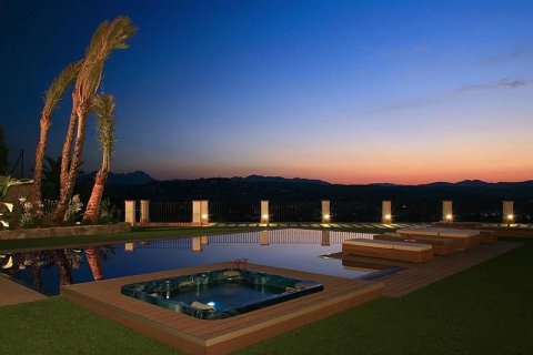 Villa for sale in Moraira, Alicante, Spain 5 bedrooms, 686 sq.m. No. 44945 - photo 2
