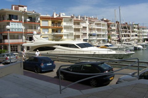 Commercial property for sale in Empuriabrava, Girona, Spain 70 sq.m. No. 41406 - photo 5