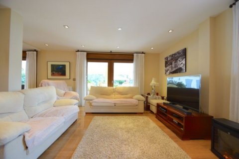 Villa for sale in Benidorm, Alicante, Spain 5 bedrooms, 421 sq.m. No. 42132 - photo 9