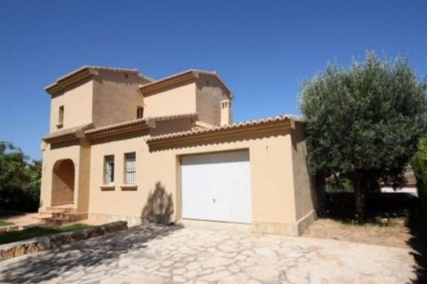 Villa for sale in Moraira, Alicante, Spain 3 bedrooms, 152 sq.m. No. 45947 - photo 7