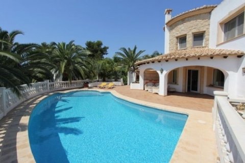 Villa for sale in Javea, Alicante, Spain 3 bedrooms, 234 sq.m. No. 45684 - photo 3