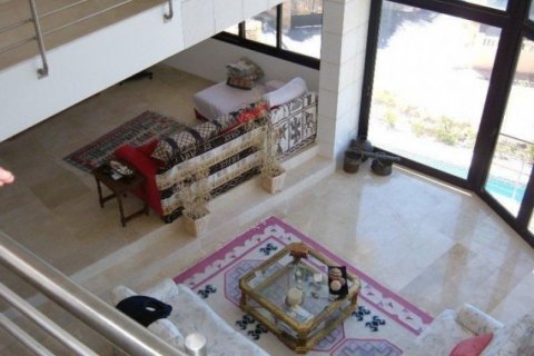 Villa for sale in El Campello, Alicante, Spain 4 bedrooms, 420 sq.m. No. 45335 - photo 8