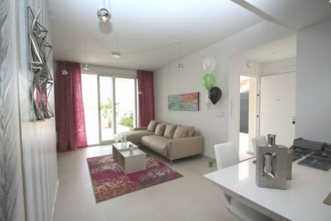 Townhouse for sale in Torrevieja, Alicante, Spain 3 bedrooms, 98 sq.m. No. 45959 - photo 5