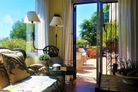 Villa for sale in Alfaz del Pi, Alicante, Spain 4 bedrooms, 320 sq.m. No. 45117 - photo 7