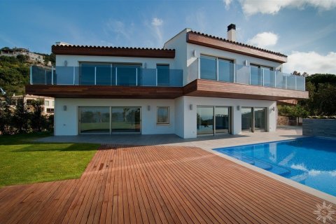 Villa for sale in Platja D'aro, Girona, Spain 5 bedrooms, 610 sq.m. No. 41401 - photo 2