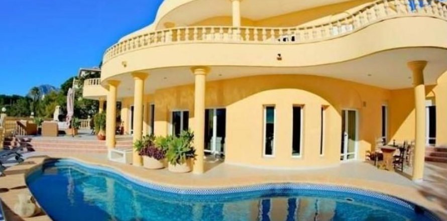 Villa Javea, Alicante, Spain 4 bedrooms, 379 sq.m. No. 44127