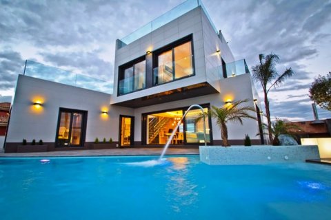 Villa for sale in Campoamor, Alicante, Spain 3 bedrooms, 194 sq.m. No. 43034 - photo 4