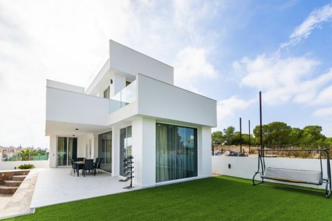 Villa for sale in Alicante, Spain 3 bedrooms, 134 sq.m. No. 41715 - photo 1
