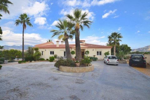 Villa for sale in Alfaz del Pi, Alicante, Spain 5 bedrooms, 650 sq.m. No. 43887 - photo 7