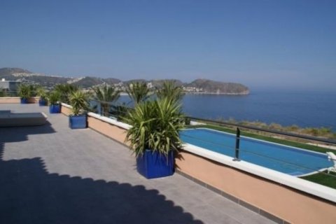 Villa for sale in Moraira, Alicante, Spain 4 bedrooms, 885 sq.m. No. 45659 - photo 9