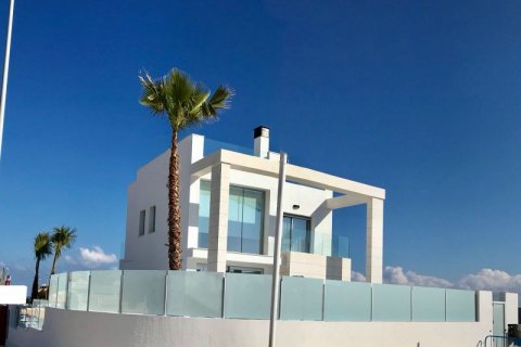 Villa for sale in Alicante, Spain 3 bedrooms, 260 sq.m. No. 44517 - photo 4