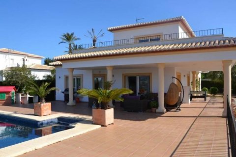 Villa for sale in Javea, Alicante, Spain 6 bedrooms, 505 sq.m. No. 43682 - photo 1