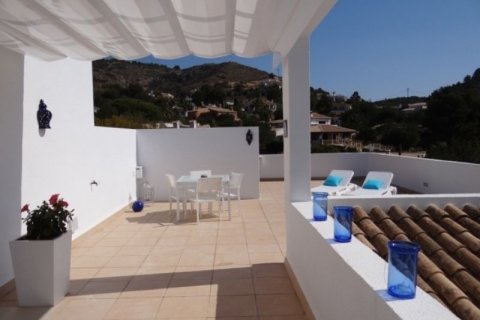 Villa for sale in Javea, Alicante, Spain 5 bedrooms, 380 sq.m. No. 45705 - photo 9