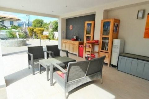 Villa for sale in Calpe, Alicante, Spain 3 bedrooms, 281 sq.m. No. 44025 - photo 3