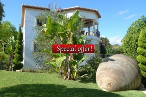 Villa for sale in Javea, Alicante, Spain 5 bedrooms, 295 sq.m. No. 45731 - photo 6
