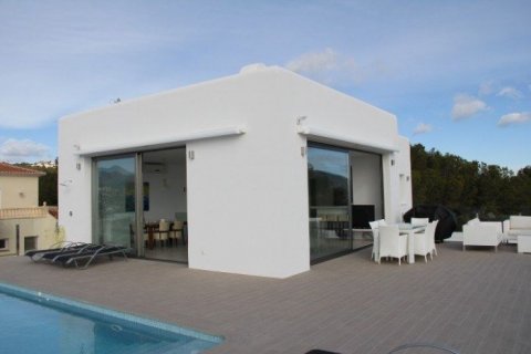 Villa for sale in Moraira, Alicante, Spain 3 bedrooms, 220 sq.m. No. 44955 - photo 7