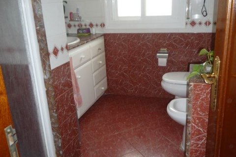 Villa for sale in Barcelona, Spain 3 bedrooms, 297 sq.m. No. 41464 - photo 29