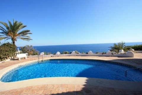 Villa for sale in Moraira, Alicante, Spain 4 bedrooms, 230 sq.m. No. 45112 - photo 2