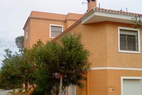Villa for sale in Villajoyosa, Alicante, Spain 5 bedrooms, 190 sq.m. No. 44536 - photo 4