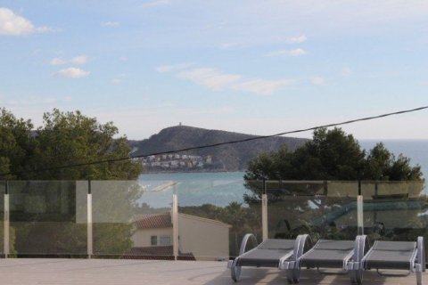 Villa for sale in Moraira, Alicante, Spain 3 bedrooms, 220 sq.m. No. 44955 - photo 8