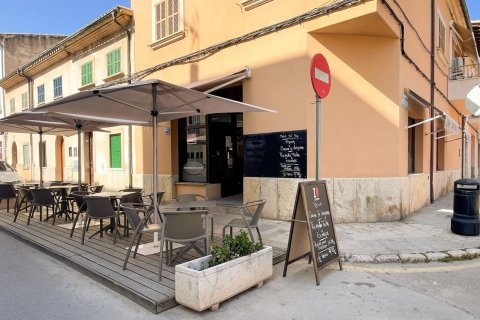 Commercial property for sale in Pollenca, Mallorca, Spain 120 sq.m. No. 46757 - photo 1