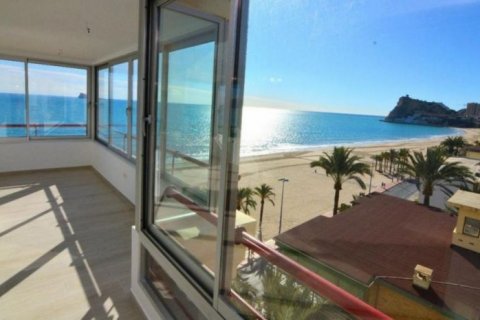Apartment for sale in Benidorm, Alicante, Spain 3 bedrooms, 152 sq.m. No. 45835 - photo 1