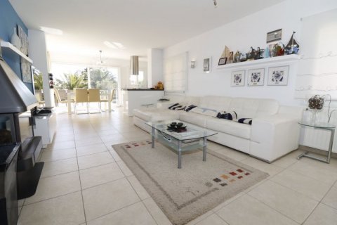 Villa for sale in Benissa, Alicante, Spain 4 bedrooms, 210 sq.m. No. 42720 - photo 8