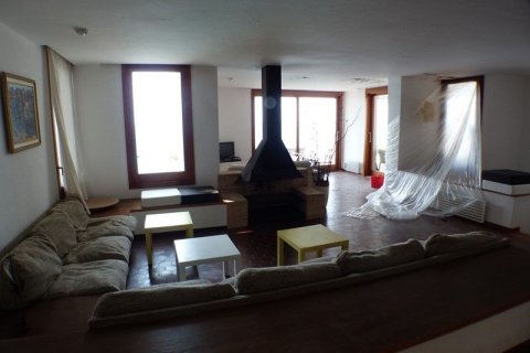 Villa for sale in Lloret de Mar, Girona, Spain 3 bedrooms, 530 sq.m. No. 45714 - photo 2