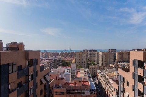 Apartment for sale in Alicante, Spain 4 bedrooms, 153 sq.m. No. 45873 - photo 8