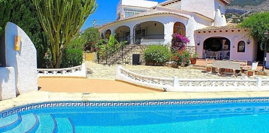 Villa in Altea, Alicante, Spain 5 bedrooms, 480 sq.m. No. 43836