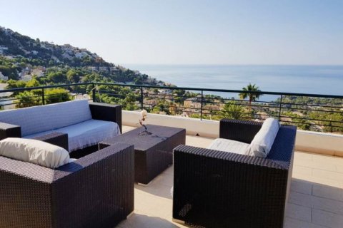 Villa for sale in Altea, Alicante, Spain 4 bedrooms, 750 sq.m. No. 43631 - photo 3