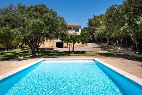 Villa for sale in Algaida, Mallorca, Spain 8 bedrooms, 565 sq.m. No. 47395 - photo 1