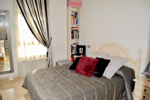 Apartment for sale in Albir, Alicante, Spain 3 bedrooms, 107 sq.m. No. 45679 - photo 6
