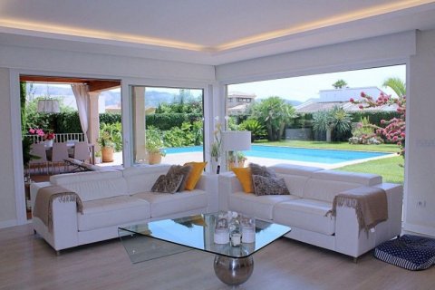 Villa for sale in Alfaz del Pi, Alicante, Spain 7 bedrooms, 554 sq.m. No. 44150 - photo 6