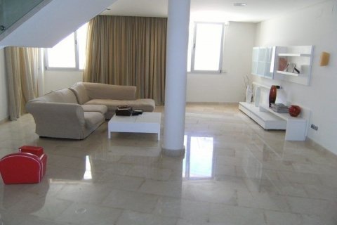 Villa for sale in Alicante, Spain 5 bedrooms, 900 sq.m. No. 44941 - photo 8