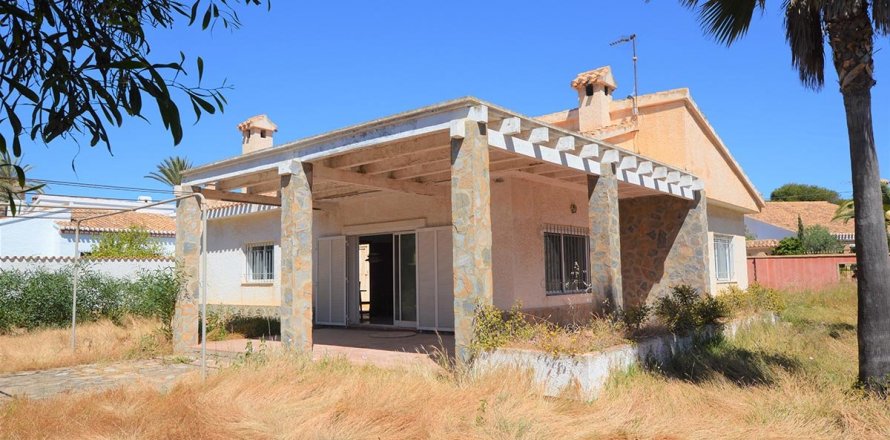 Land plot Cabo Roig, Alicante, Spain 4 bedrooms, 878 sq.m. No. 47577