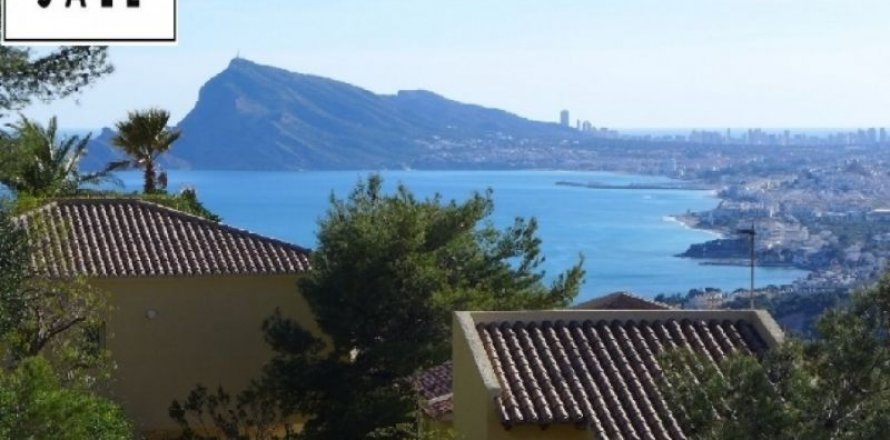 Villa in Altea, Alicante, Spain 3 bedrooms, 240 sq.m. No. 45433