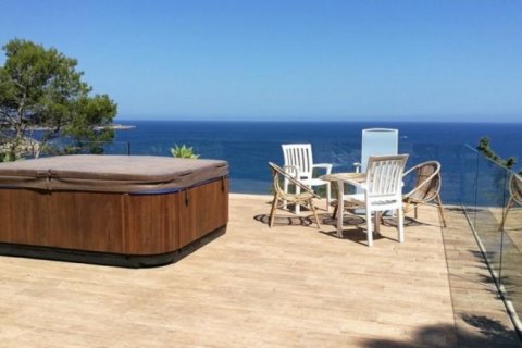 Villa for sale on Ibiza, Spain 7 bedrooms, 278 sq.m. No. 45312 - photo 4