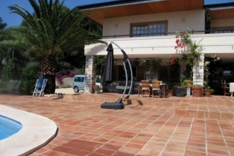 Villa for sale in La Nucia, Alicante, Spain 4 bedrooms, 600 sq.m. No. 43714 - photo 4