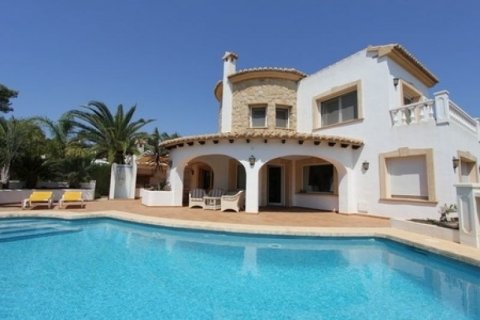 Villa for sale in Javea, Alicante, Spain 3 bedrooms, 234 sq.m. No. 45684 - photo 1