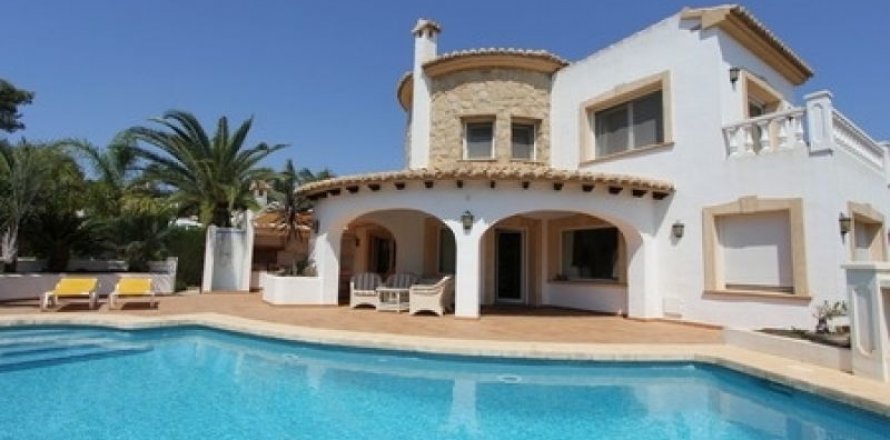 Villa in Javea, Alicante, Spain 3 bedrooms, 234 sq.m. No. 45684