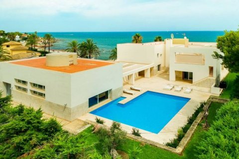 Villa for sale in Denia, Alicante, Spain 4 bedrooms, 863 sq.m. No. 42083 - photo 3