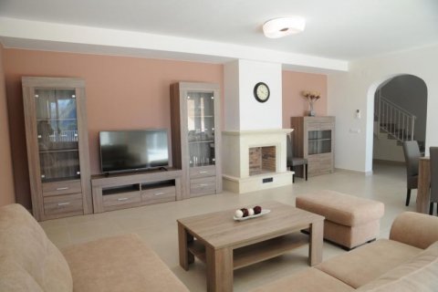 Villa for sale in Moraira, Alicante, Spain 4 bedrooms, 290 sq.m. No. 44774 - photo 7