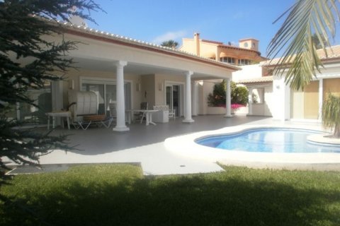 Villa for sale in Calpe, Alicante, Spain 4 bedrooms, 270 sq.m. No. 45640 - photo 3