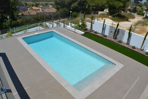 Villa for sale in Javea, Alicante, Spain 3 bedrooms, 320 sq.m. No. 43304 - photo 3